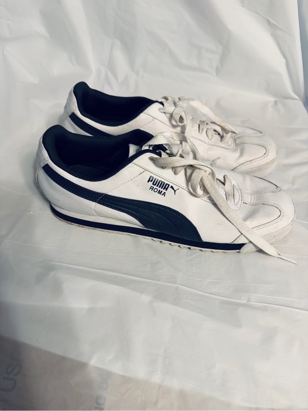 Puma Roma Classic White Navy Blue Sneakers Men’s Size 11.5 Retro Shoes
